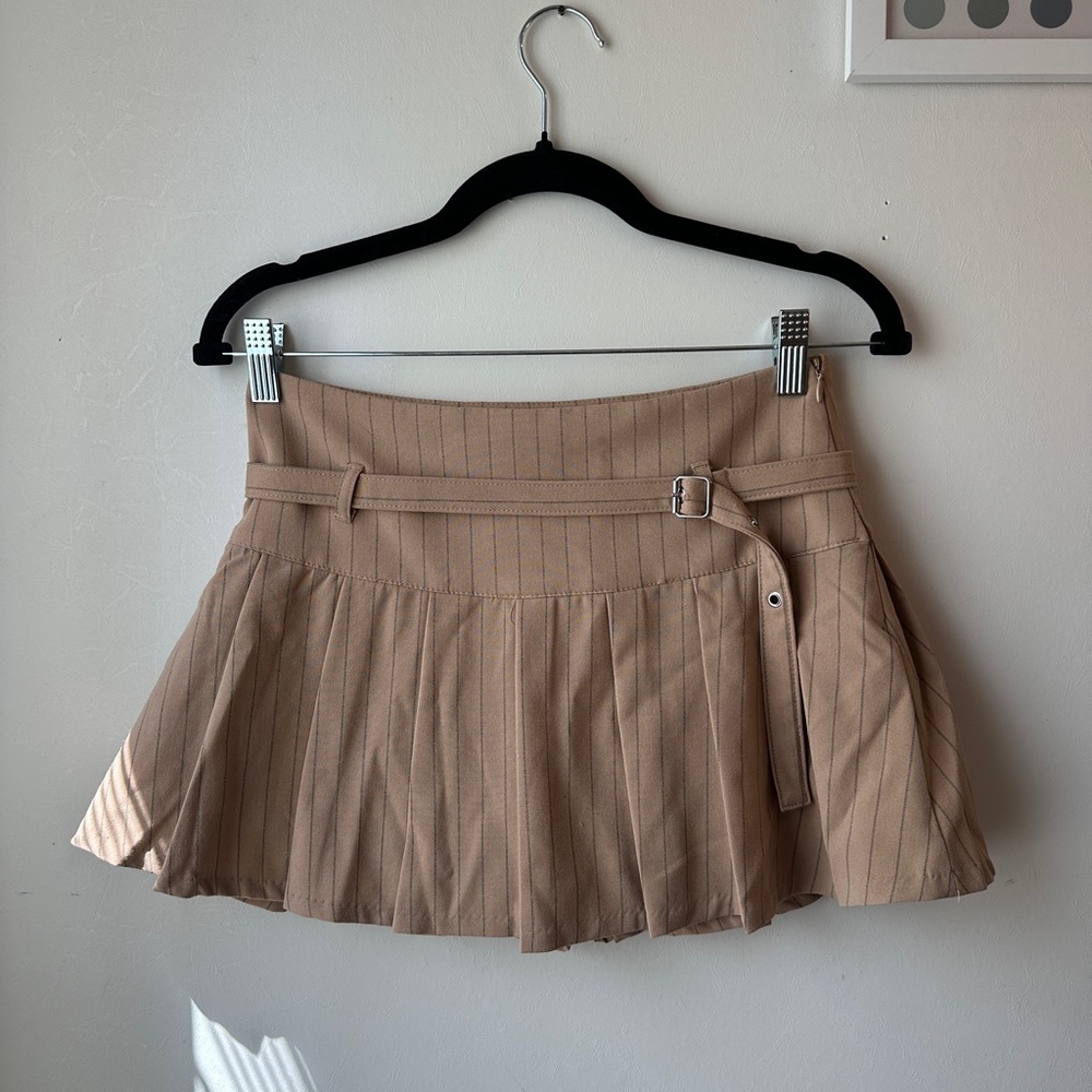 Pleated Tan Mini Skirt with Belt